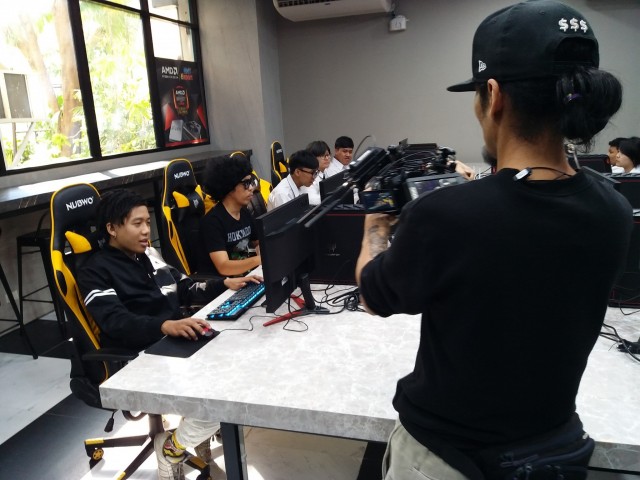 DJ/พิธีกร